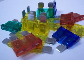 ��܇���U�z��