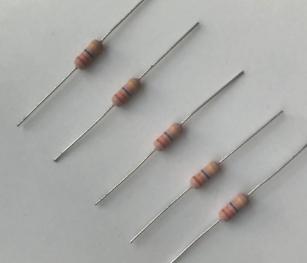 �߾������