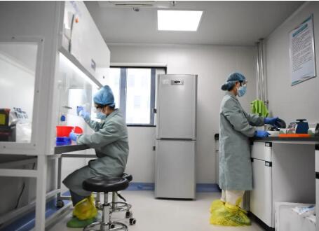 �������z�