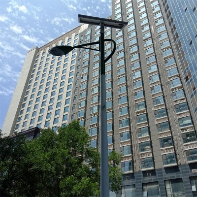 張家口6米50瓦熱鍍鋅路燈桿太陽能led路燈