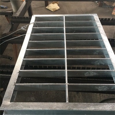 �ӱ�䓸�ŏS�ҹ���������\���̤���������\����̤����