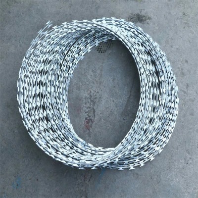 西安鍍鋅刀片刺絲滾籠廠家商洛刀片刺絲滾籠