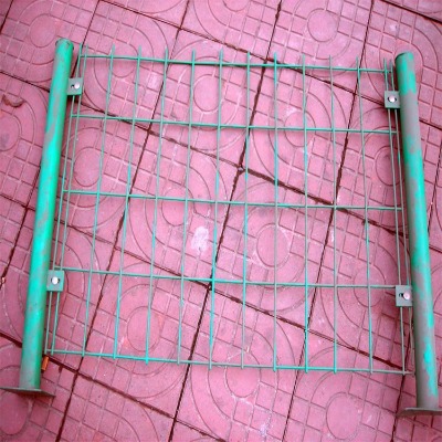 河北監(jiān)獄護(hù)欄網(wǎng)廠家供應(yīng)泰州交通安全防護(hù)網(wǎng)鹽城圈地果園柵欄