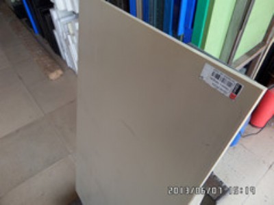 ����(y��ng)�V�|���M(j��n)��peek�� peek�� �͸ߜؾ�����ͪ