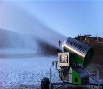 ��ѩ����ѩ�C(j��)ϵ�y(t��ng) �˹���ѩ�C(j��)��ɫ���rλ