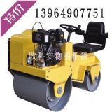 振動(dòng)型壓路機(jī) 5t座駕壓路機(jī)
