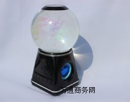 藍(lán)牙水球音箱 藍(lán)牙音箱 插卡音箱 迷你小音箱