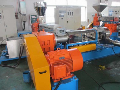 ����(y��ng)GL-150POMƬ�ĔD���C(j��)