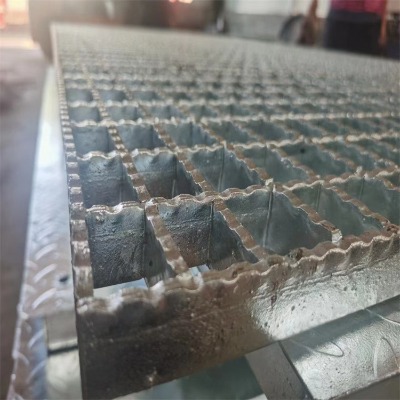 �ӱ����P�䓸��S�ҹ���ĵ��������\���w��ںӟ���\ˮ���w��