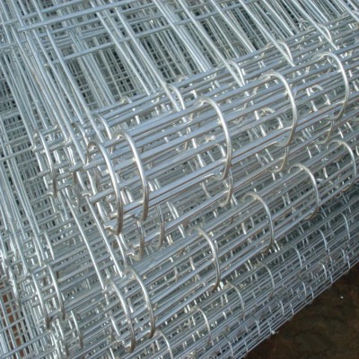 河北三角折彎護(hù)欄網(wǎng)廠家供應(yīng)廣西鋼板網(wǎng)護(hù)欄南寧雙層綠色防拋網(wǎng)