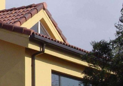 檐溝施工碰到屋面掛瓦條過高,如何解決